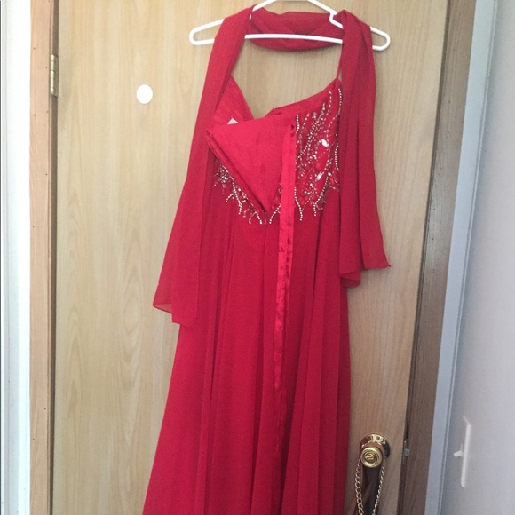 3 nice prom or formal dress, one purple - Picture 5 of 7